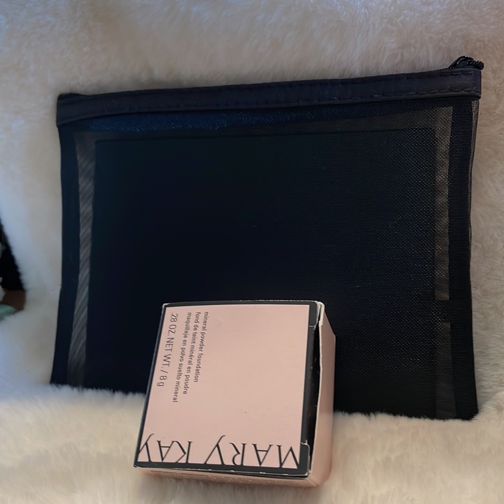 Combo New Mary Kay Powder and travel tray with mirror